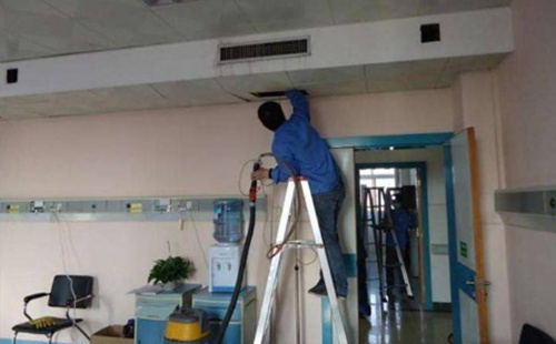中央空調漏水了怎么辦